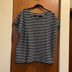 Black/White Stripe Short Sleeve Top